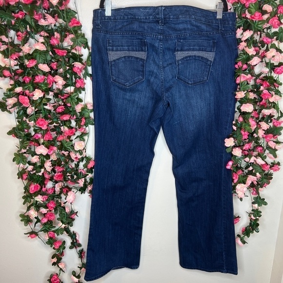 🌹Old Navy Dark Wash Blue Denim Jeans Women’s Plus Size 18 Boot Cut Stretch - Picture 3 of 9